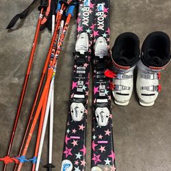 Roxy Skis For Girl 105 Cm With Bindings Poles And Boots Size 20.5, 21.5, 22.5, 23.5