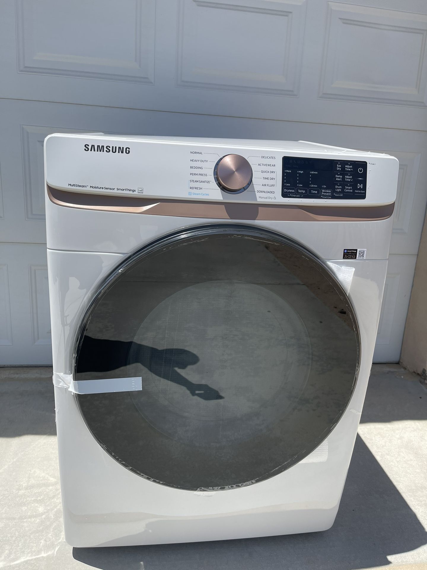 Samsung 7.5 cu. ft. Smart Electric Dryer with Steam Sanitize+ and Sensor Dry