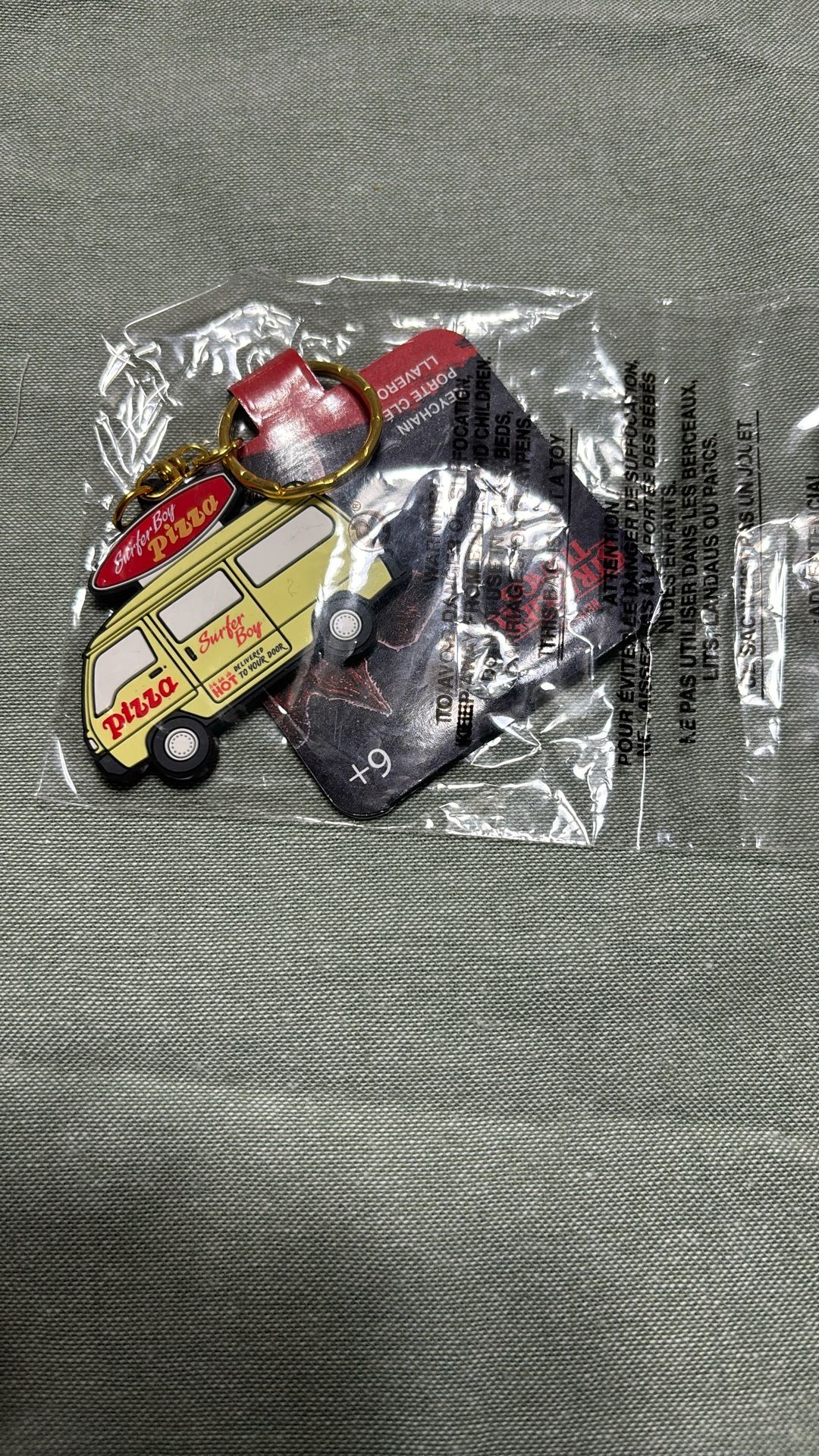 Funko Netflix Stranger Things Surfer Boy Pizza Van Keyring Keychain
