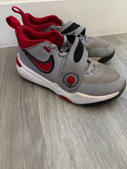 Boys size 1.5 Nike shoes