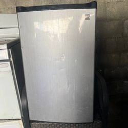 Mini Fridge Kenmore