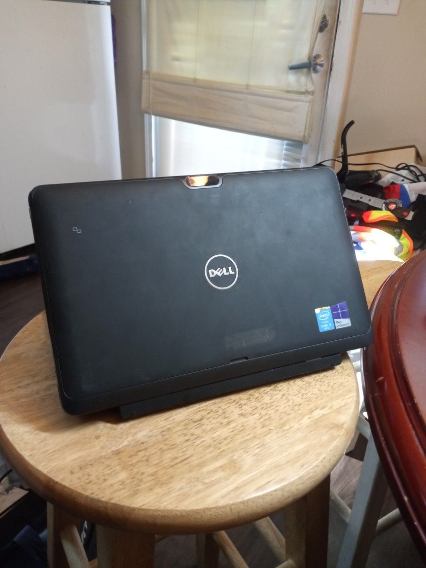 Dell Mini Laptop Touchscreen  Intel  Core i5.  8 GB, 250Gb  2019