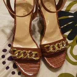 Guess Ladies Wedge Sandal Size 10 Brown 