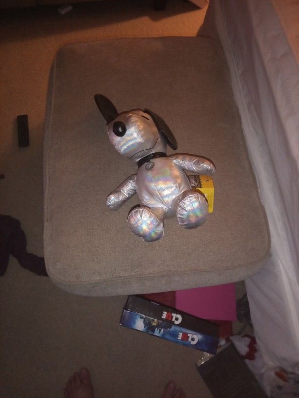 100 show teddy bear of snoppy