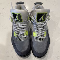 Jordan 4 Retro Neon Sneakers