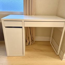 White ikea desk 