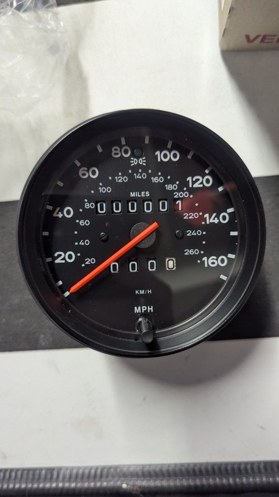 OEM Porsche Speedometer electric 911 84-89 911-851-517-X