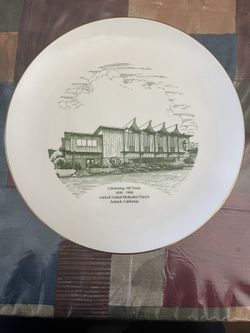 Commemorative plate from the Antioch United Methodist Church, produced by World Wide Art Studios