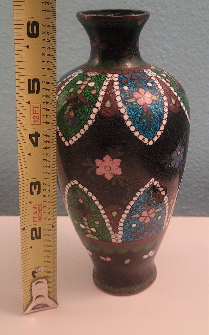 7" Cloisonne Antique Japanese Vase  Meiji 1910