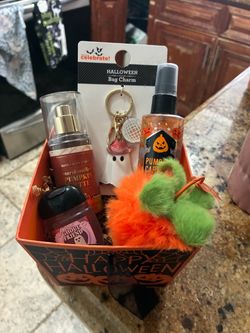 Fall scented Halloween boo basket