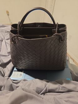 Everything Must Go Sell!