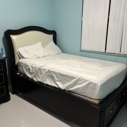 Sofia Vergara Full Black Bedroom Set 