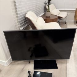 Samsung 43” Crystal UHD 4K smart tv