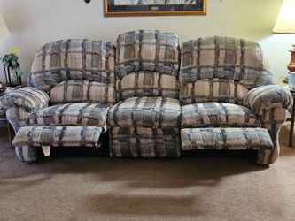 Couch with recliners on either end
