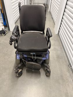 Wheel chair