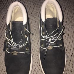 Lnew Timberland boots size 7 1/2 only $50 firm
