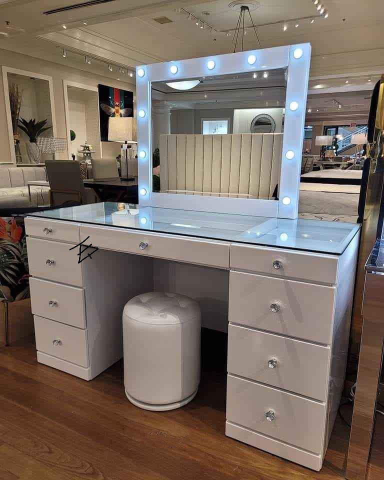 White vanity with side shelves for Sale in Bell Gardens, CA - OfferUp