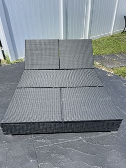 Adjustable Full/Queen Outdoor Lounge Tanning Bed Frame
