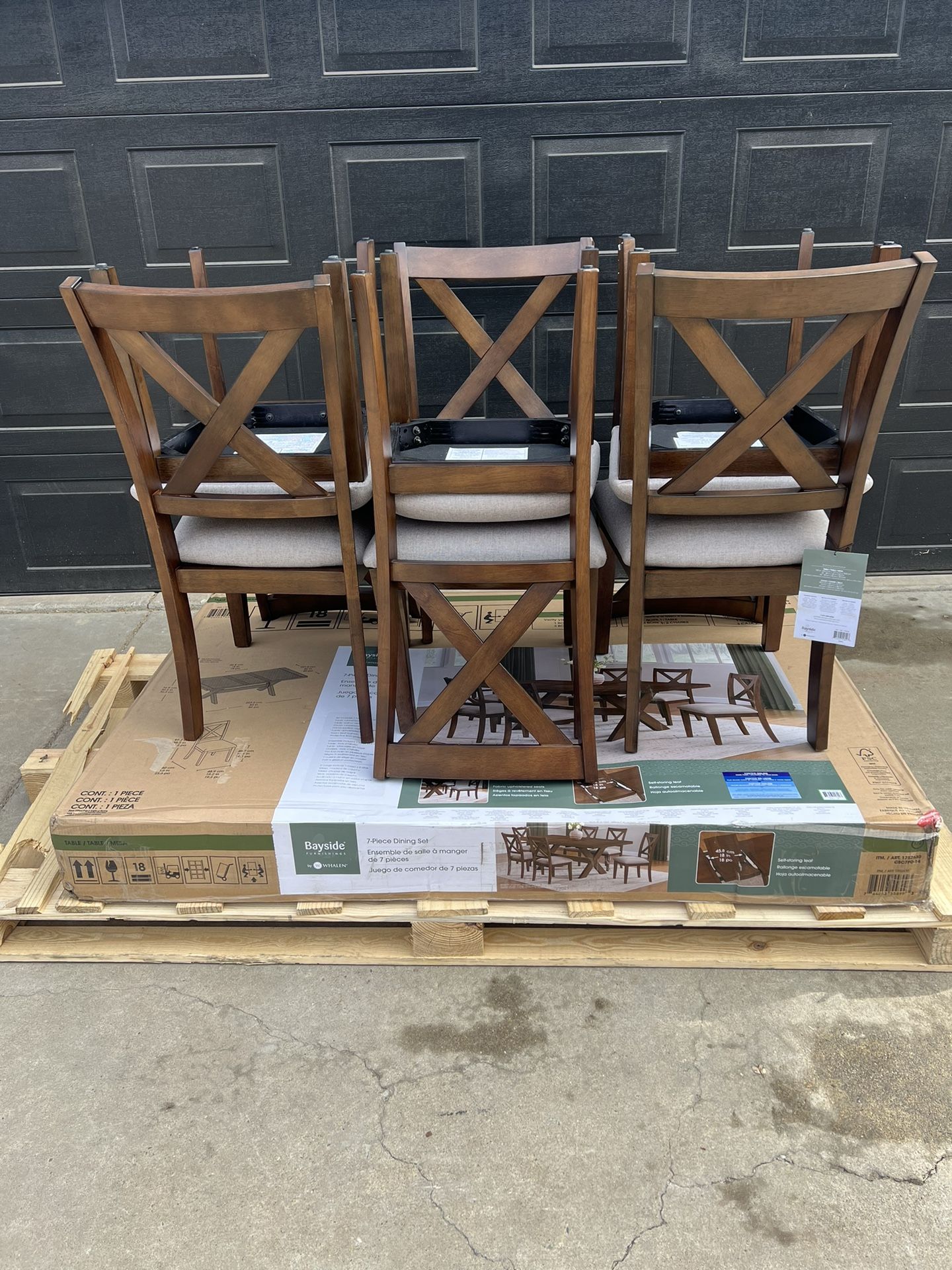 Brand New Lathan Piece Dining Table Set