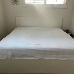 King ikea platform bed frame with or without mattress
