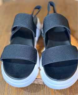 Stretch strap slip on