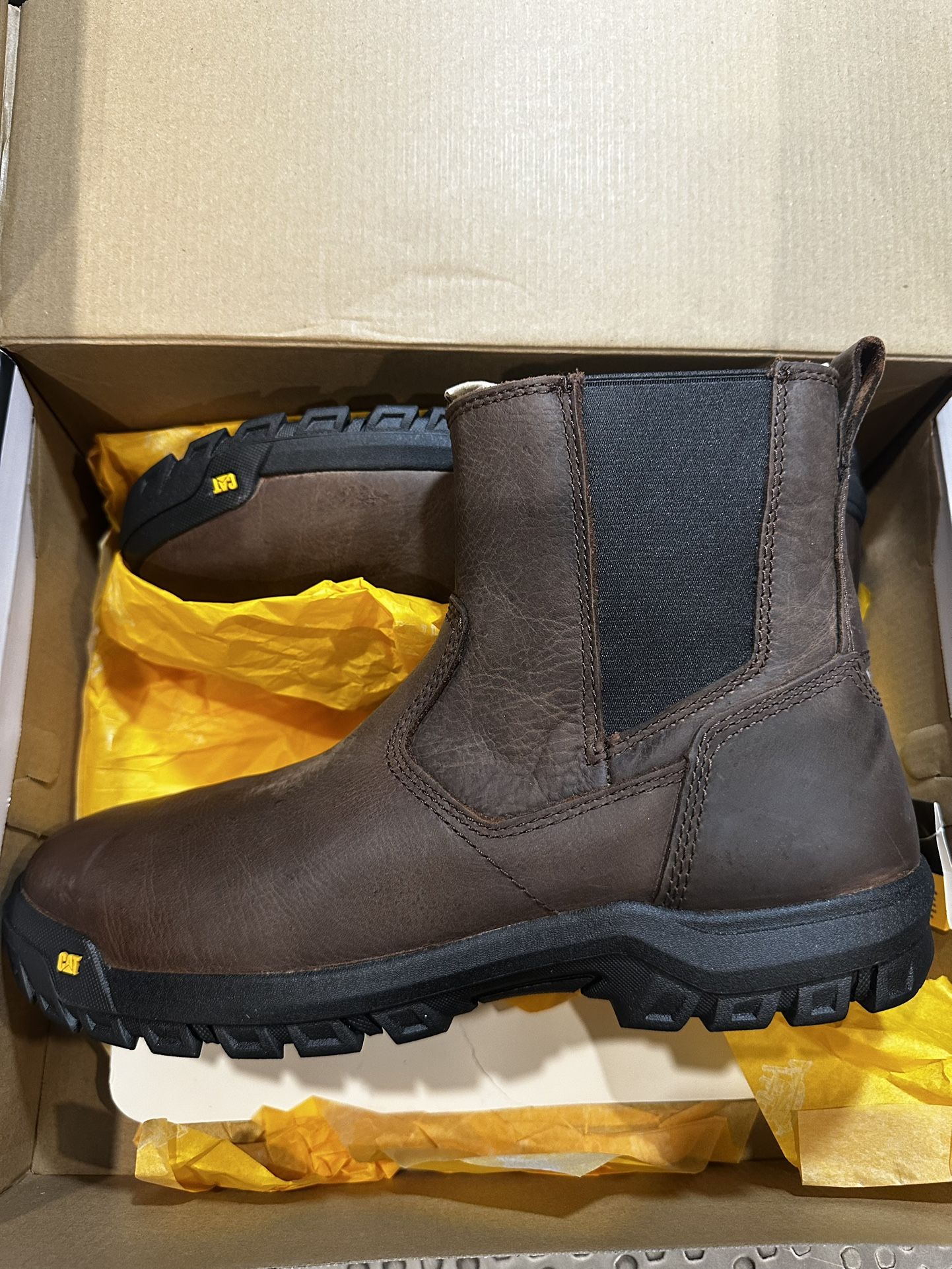 BRAND NEW WORK BOOTS SIZE 11