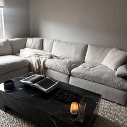 🔥 MOVING SALE – Luxury Cream Linen Sectional (Cloud-Couch Style) 🔥