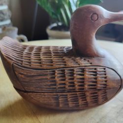 Hand Carved Wood Duck /Decoy Trinket Box! 