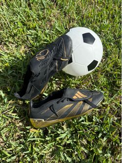 Jude Bellingham FG elite 9 1/2 with used victory insoles