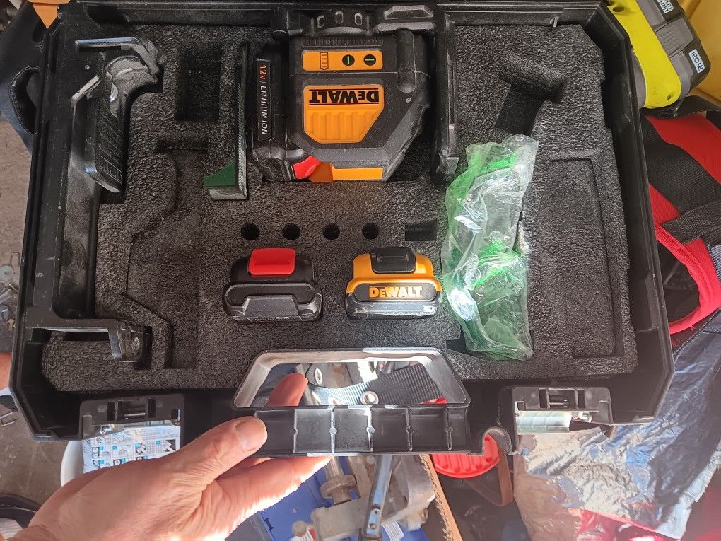 DEWALT LASER LEVEL
