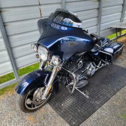 2012 Harley Davidson Street Glide Low Miles
