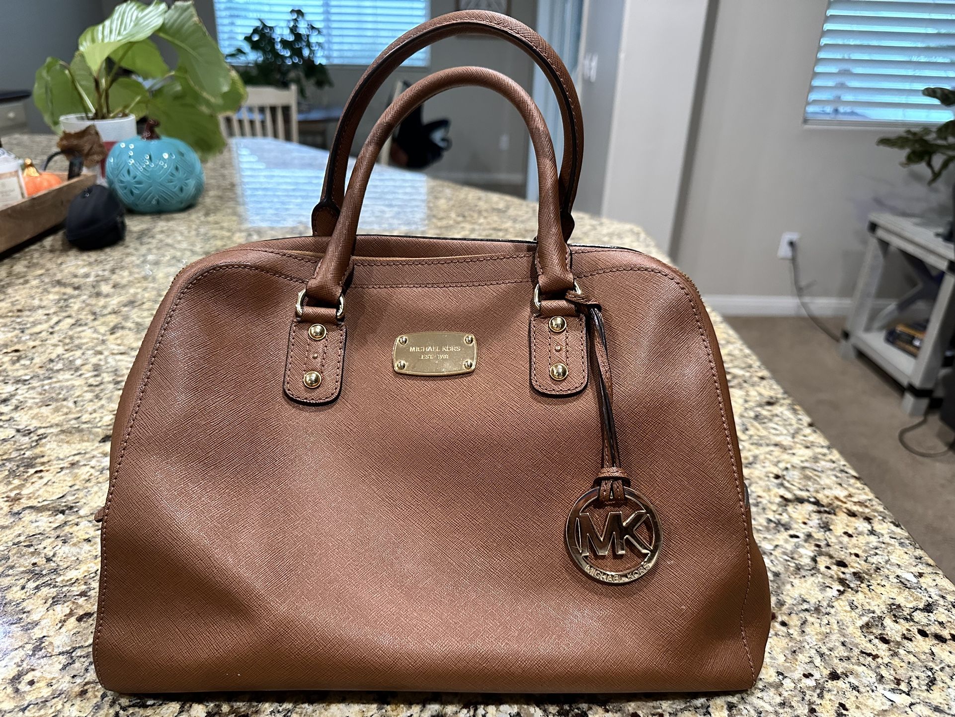 MICHAEL KORS TAN PURSE