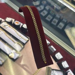 10k Diamond Cuban Link Bracelet 29.8 Grams 8 Inch 