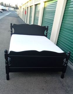 FULL WOOD BED FRAME WITH BOX AND MATTRESS