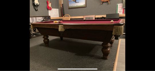 8 foot solid wood pool table