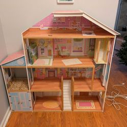 Used Kids Doll House!
