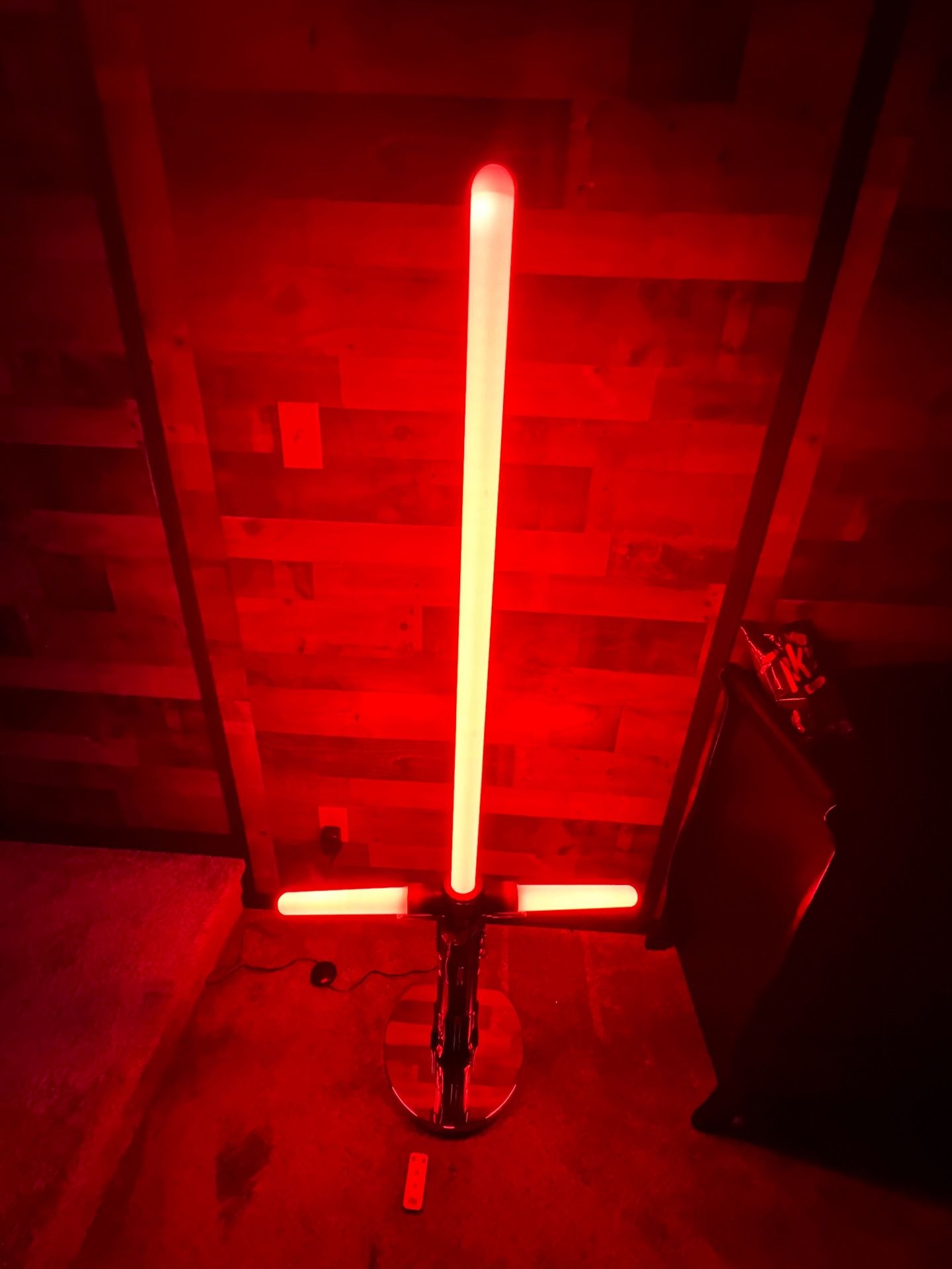 Star Wars Kylo Ren lightsaber lamp
