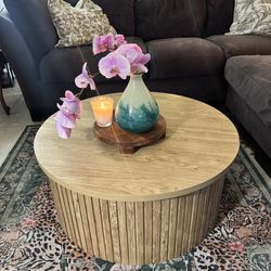 Coffee Table w/Storage