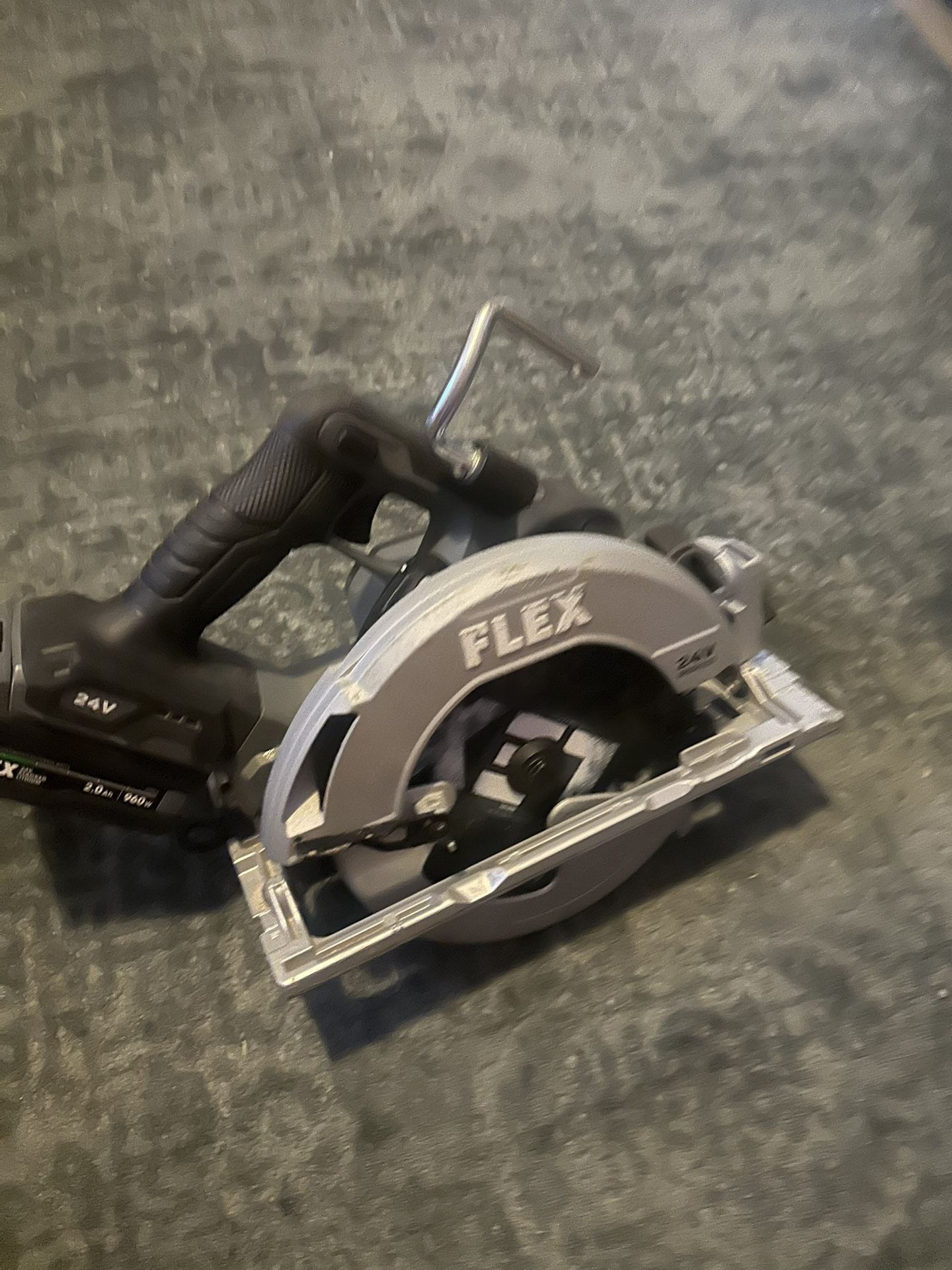 Flex 24v Saw With Charger