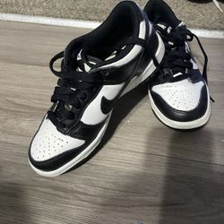 Nike Pandas Size 3.5 Youth Like New $45 