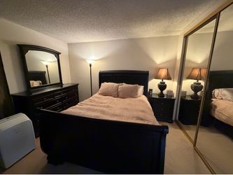Bedroom set