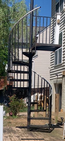 Spiral Stair Case (Metal)