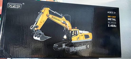🏗️ Heavy-Duty Fun! XZS Remote Control Die-Cast Metal Excavator (Item No. BC1035) 🚜