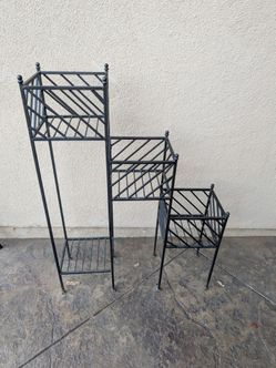 3-Tier Black Metal Plant Stand