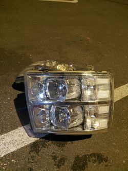 Chevy trucks head lights 06 threw 13