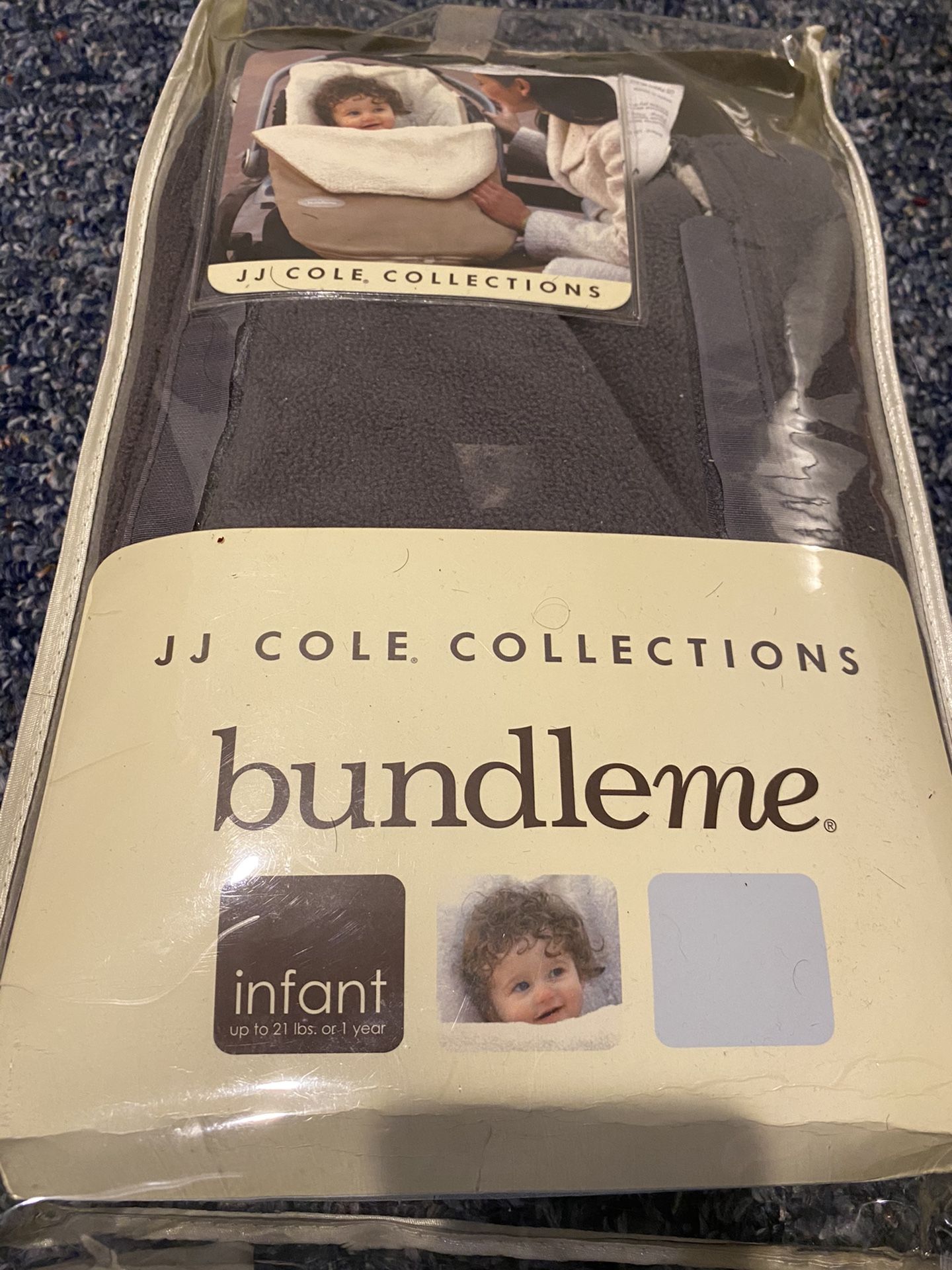 Bundle me.. Plush infant car seat liner