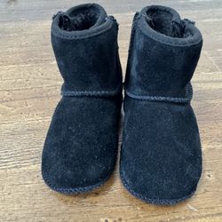UGG Infant Boots Size 4/5