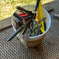 Bucket 🪣 Full Of Random Tools ⚒️ 