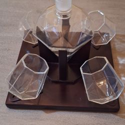 Bourbon, Whiskey Decanter Set