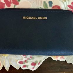 Michael Kors Wristlet Wallet Phone Case